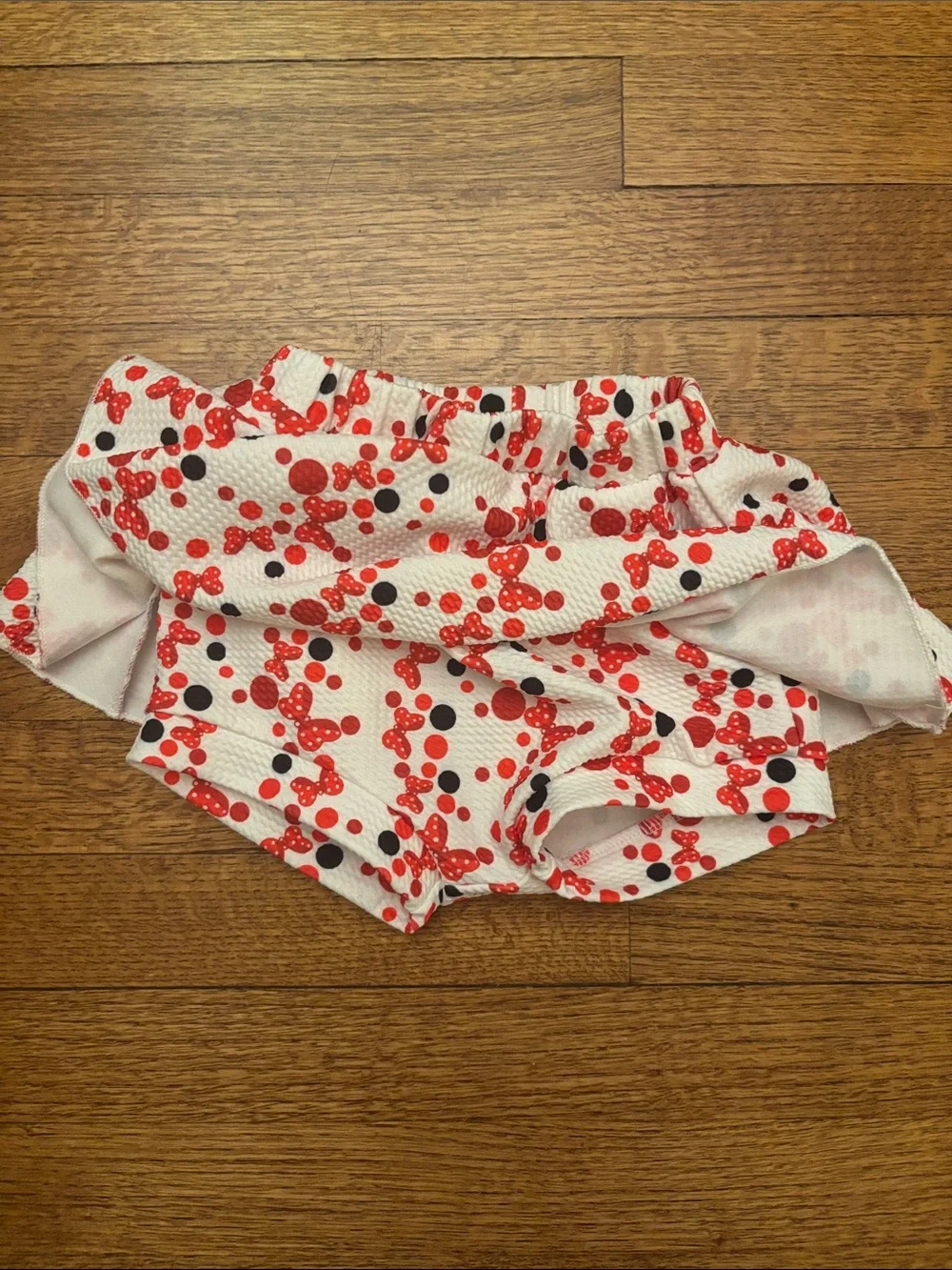 White 'One' Ruffle Sleeve Top & Red Polka Dot Skirt Set - Kids